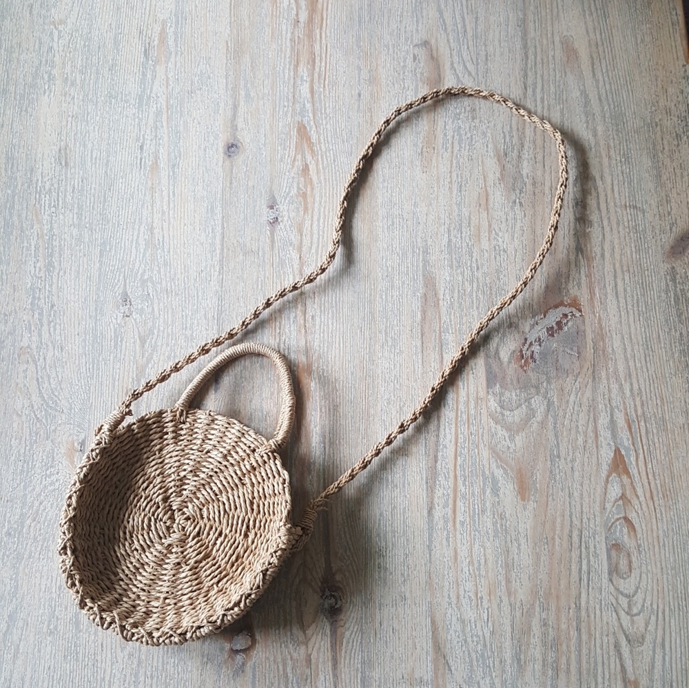 Small Round Straw/Rattan Crossbody Beach Bag